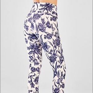 💥Fabletics Powerhold Capri, 2-4/XS